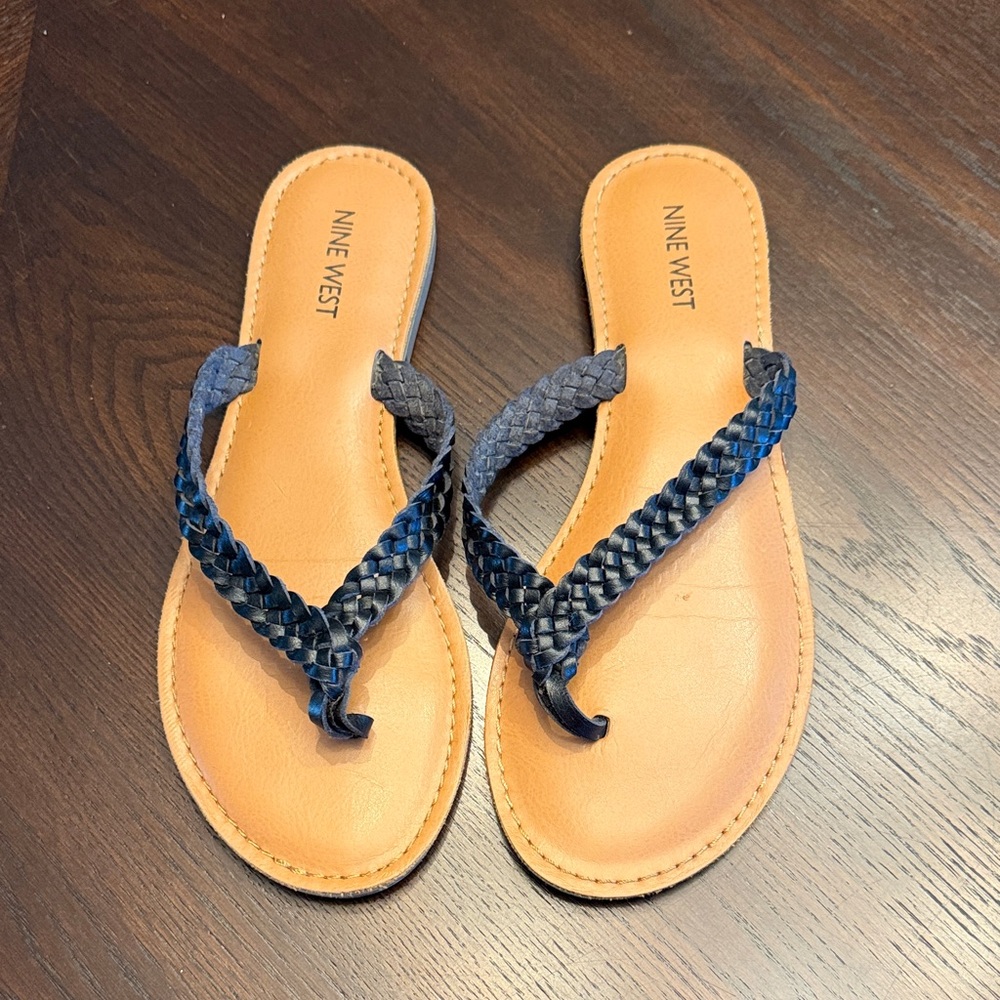 Nine West Braided Leather Thong Sandals Size 8 Black Tan Slip On